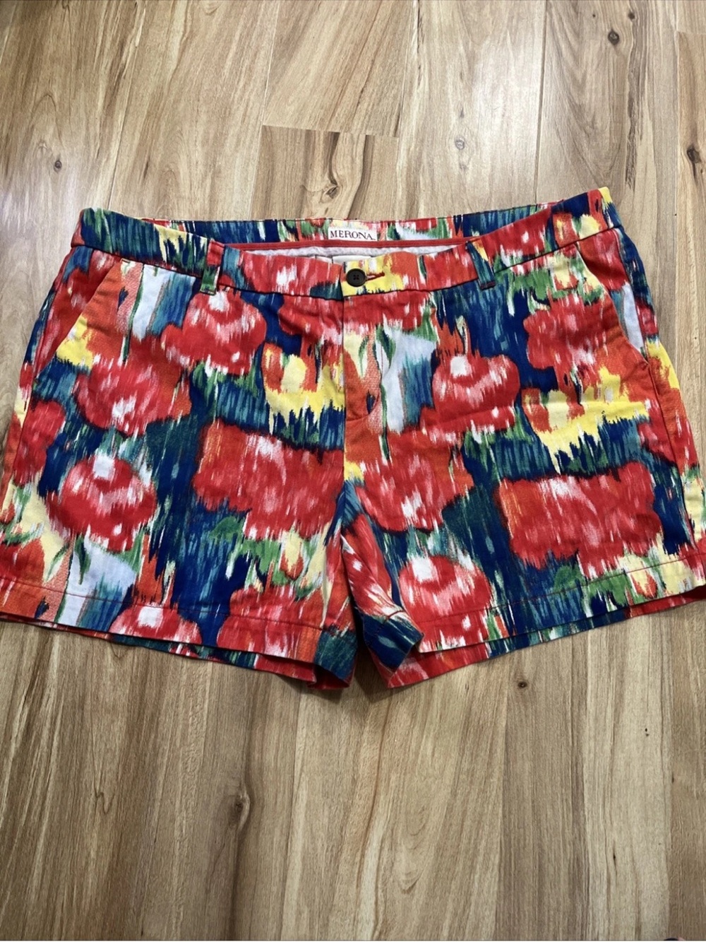 Merona Red Blue YellowPatterned Women's Shorts